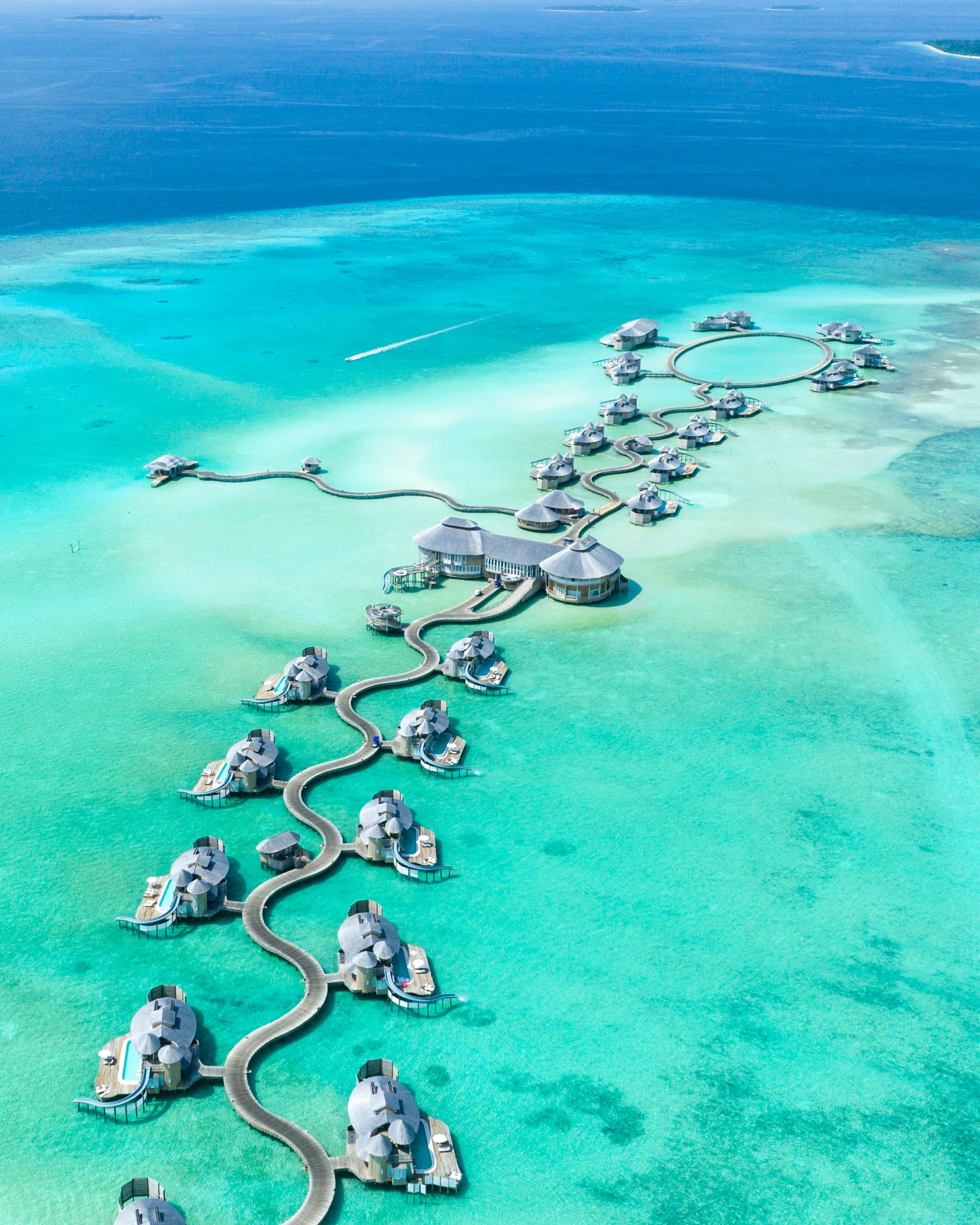 Мальдивы 2026: медовый месяц, отели над водой и выбор атолла от travel-консультанта